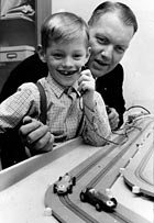 mikael-och-pappa-ca-19641 mikael-och-pappa-ca-19641