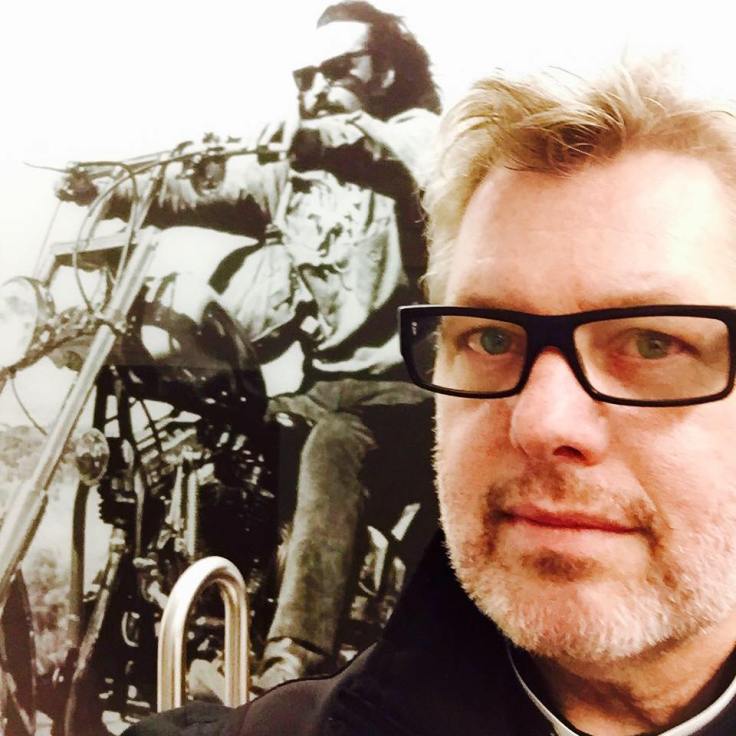 Fellowship - bilder - Bedrup med Easy rider affisch bakom